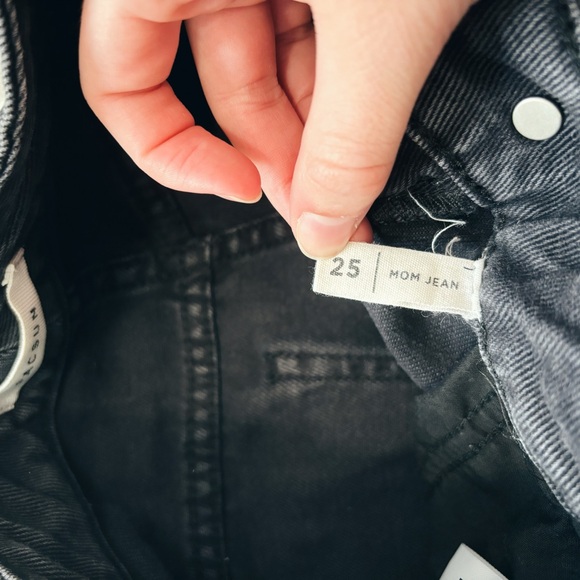 Black Pacsun Mom Jeans-24 - Picture 4 of 4